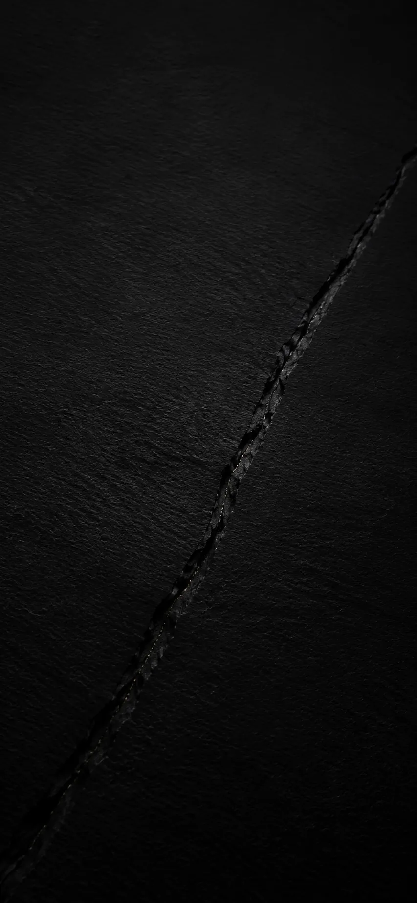 Black wallpaper for iPhone